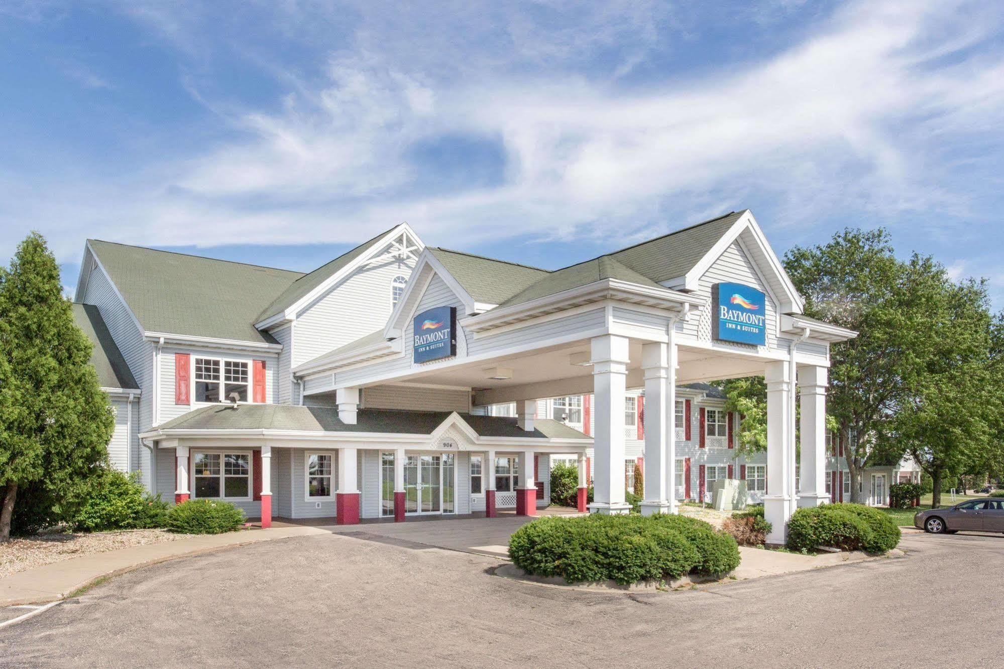 Baymont By Wyndham Waunakee Eksteriør billede